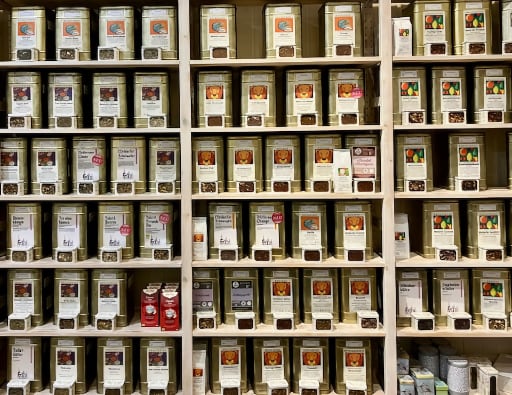 Teeregal im Teespeicher Meldorf